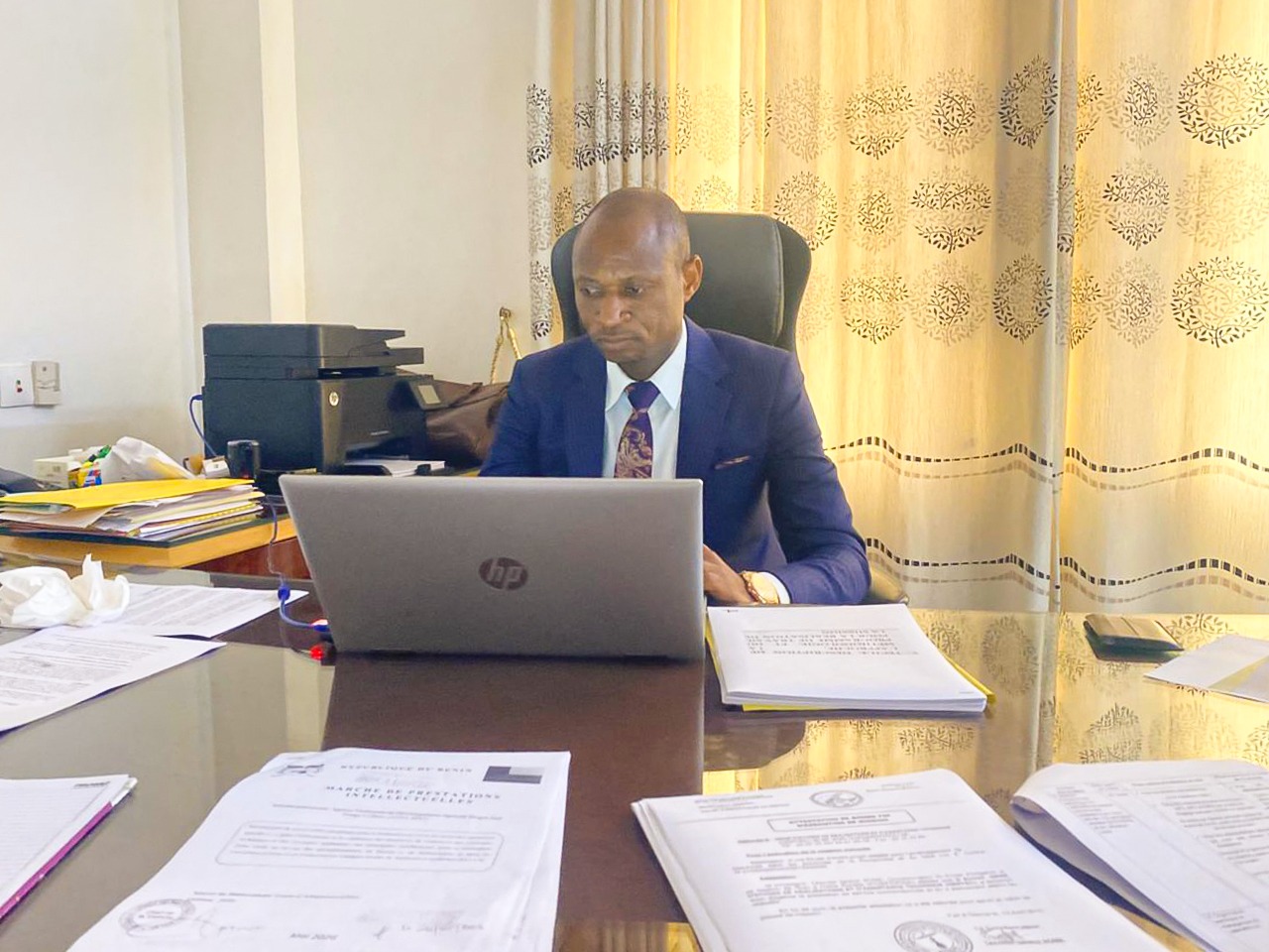 Dominique H. GNANWE, directeur associé de GACI, au bureau